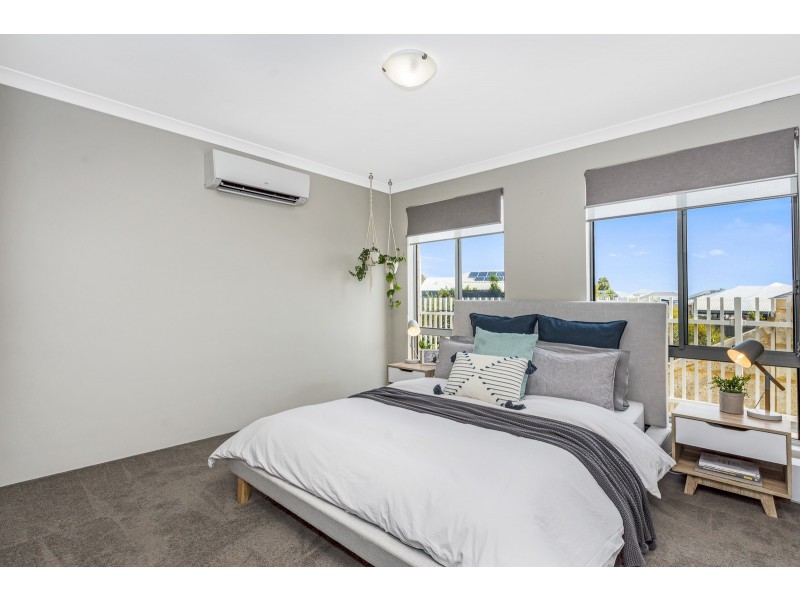 44 Tinsel Street, Yanchep WA 6035