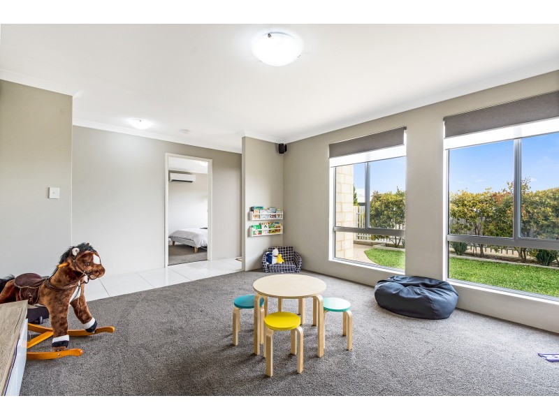 44 Tinsel Street, Yanchep WA 6035