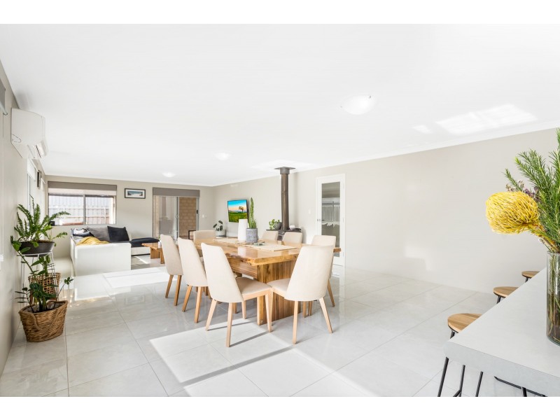 44 Tinsel Street, Yanchep WA 6035