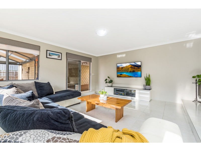 44 Tinsel Street, Yanchep WA 6035