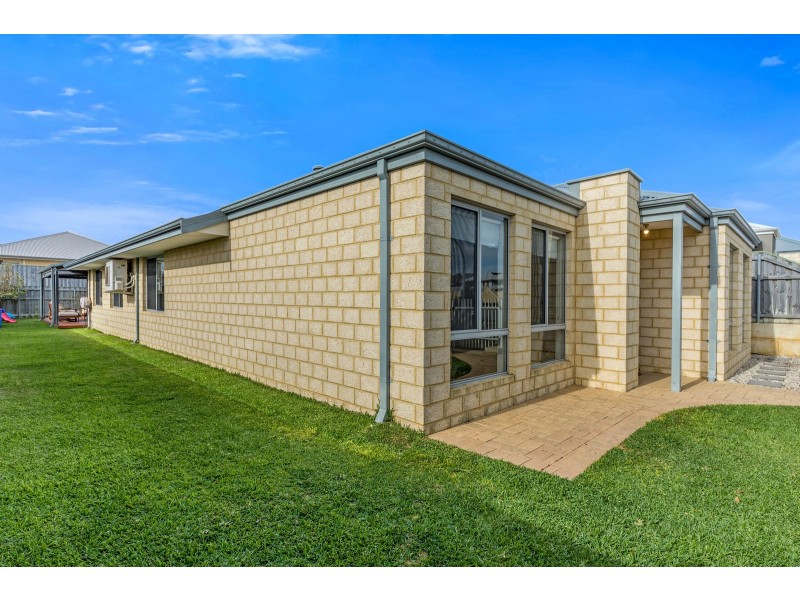44 Tinsel Street, Yanchep WA 6035