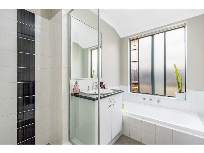 44 Tinsel Street, Yanchep WA 6035