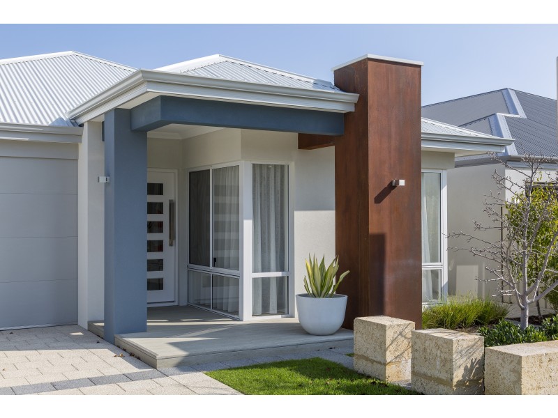 33 Parkside Street, Yanchep WA 6035