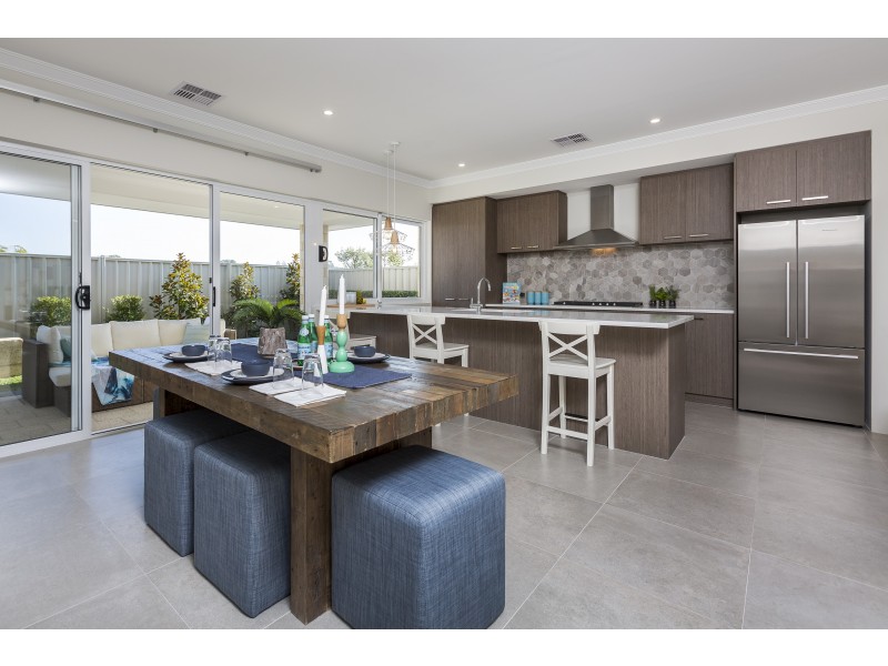 33 Parkside Street, Yanchep WA 6035