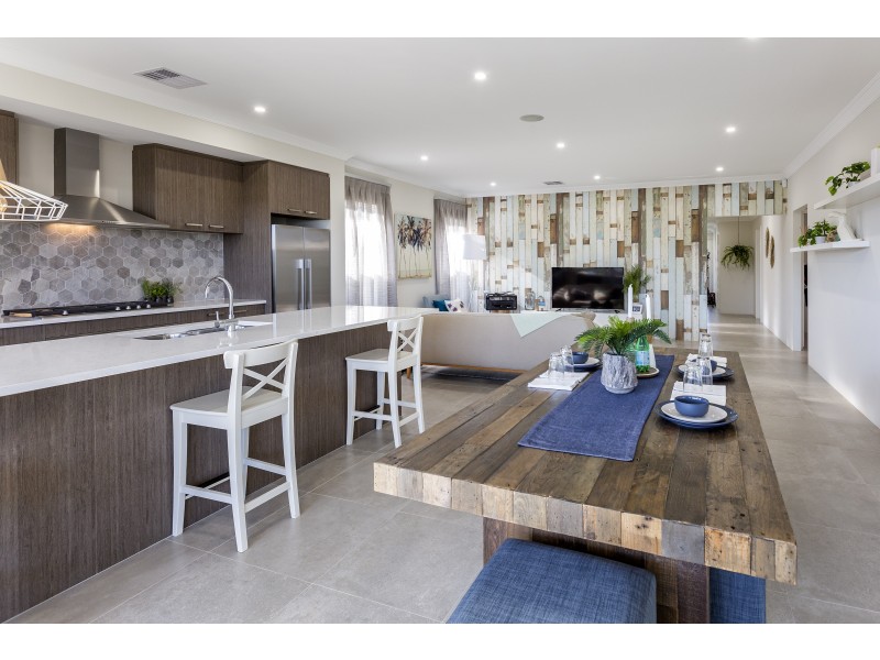 33 Parkside Street, Yanchep WA 6035