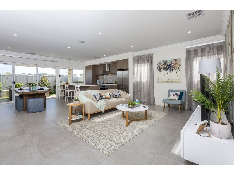 33 Parkside Street, Yanchep WA 6035