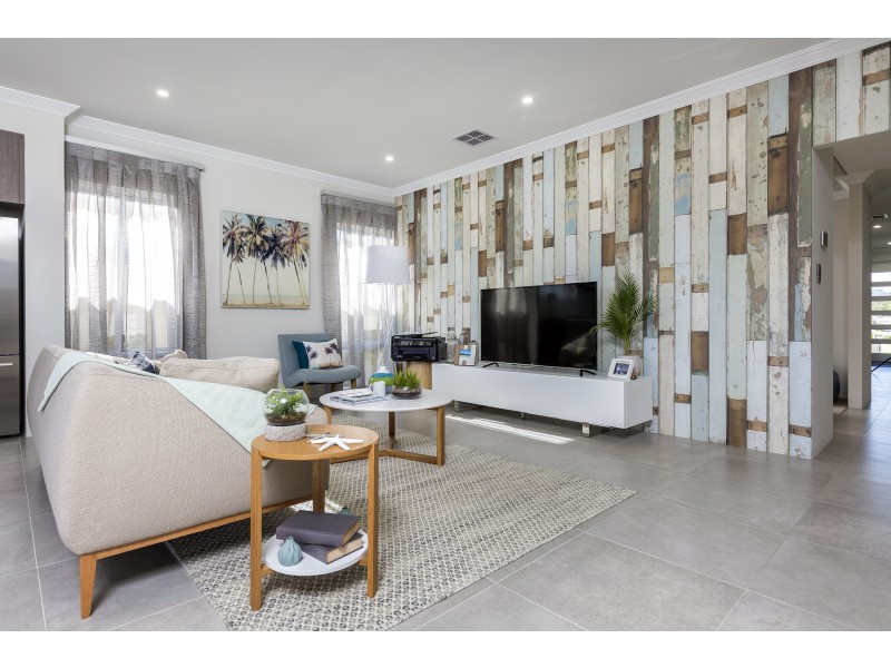 33 Parkside Street, Yanchep WA 6035