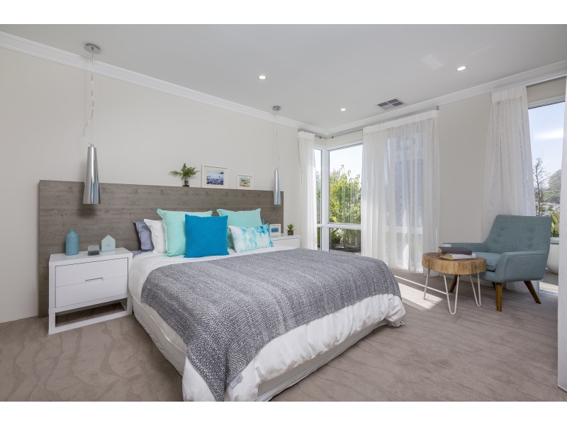 33 Parkside Street, Yanchep WA 6035