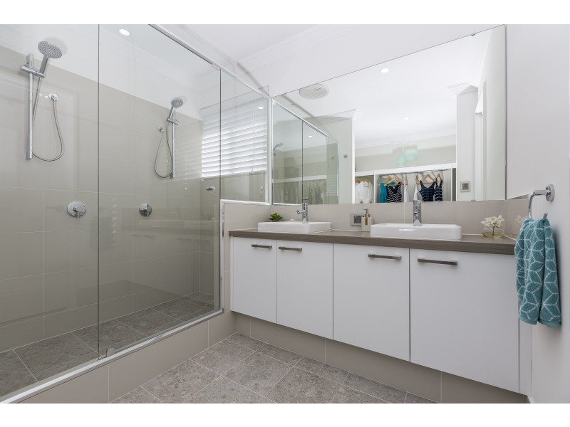 33 Parkside Street, Yanchep WA 6035