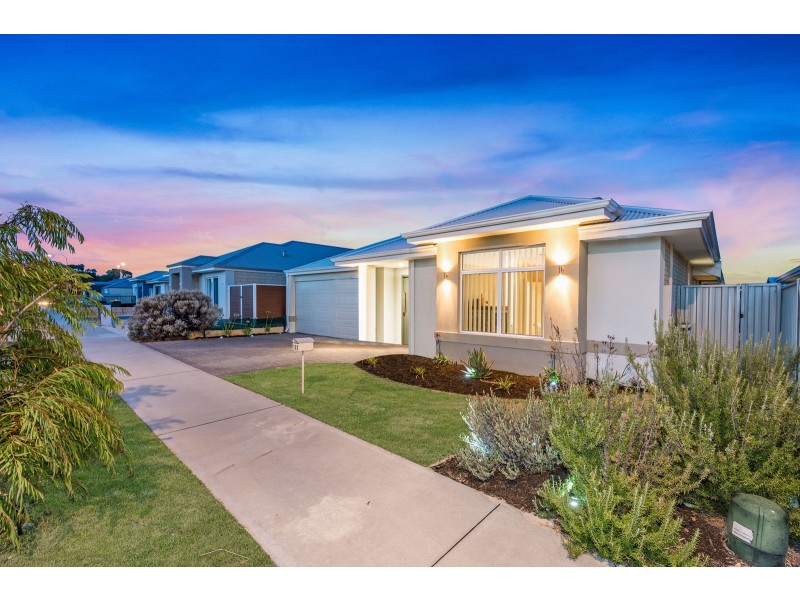 102 Seaside Avenue, Yanchep WA 6035