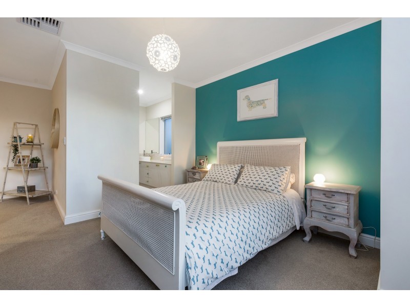 102 Seaside Avenue, Yanchep WA 6035