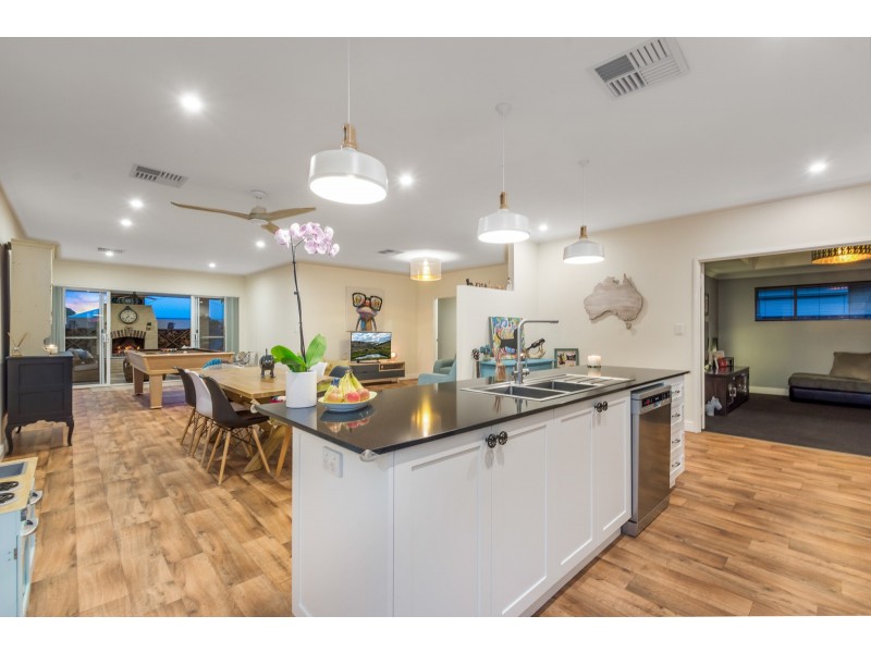 102 Seaside Avenue, Yanchep WA 6035