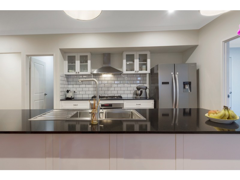 102 Seaside Avenue, Yanchep WA 6035