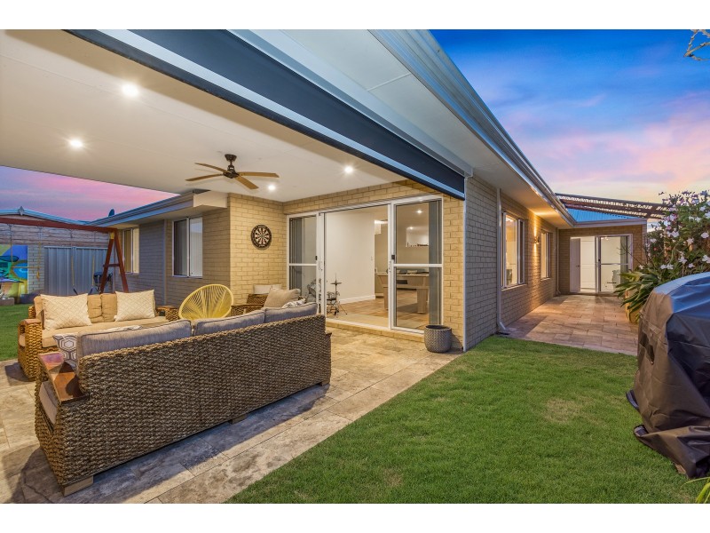 102 Seaside Avenue, Yanchep WA 6035