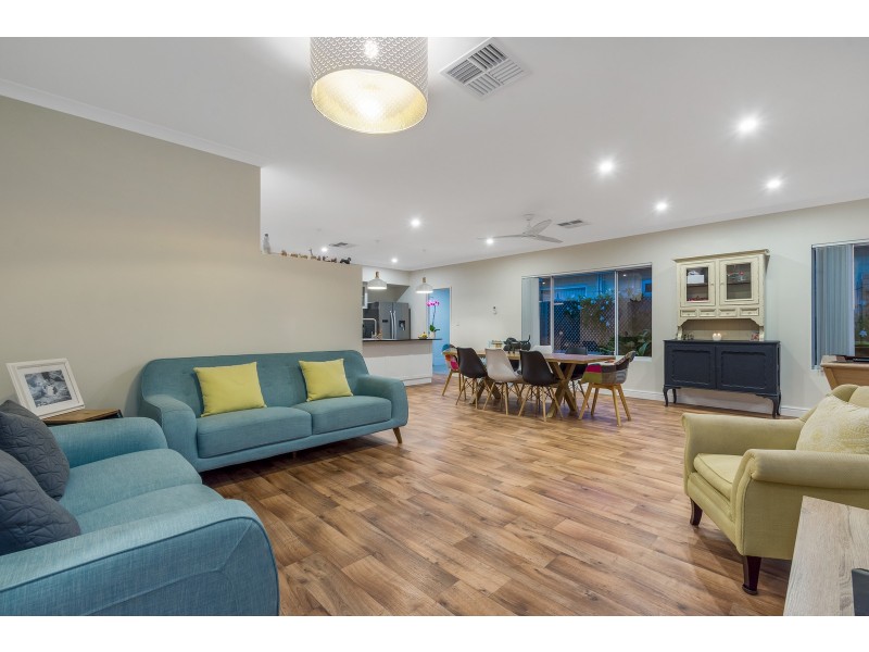 102 Seaside Avenue, Yanchep WA 6035