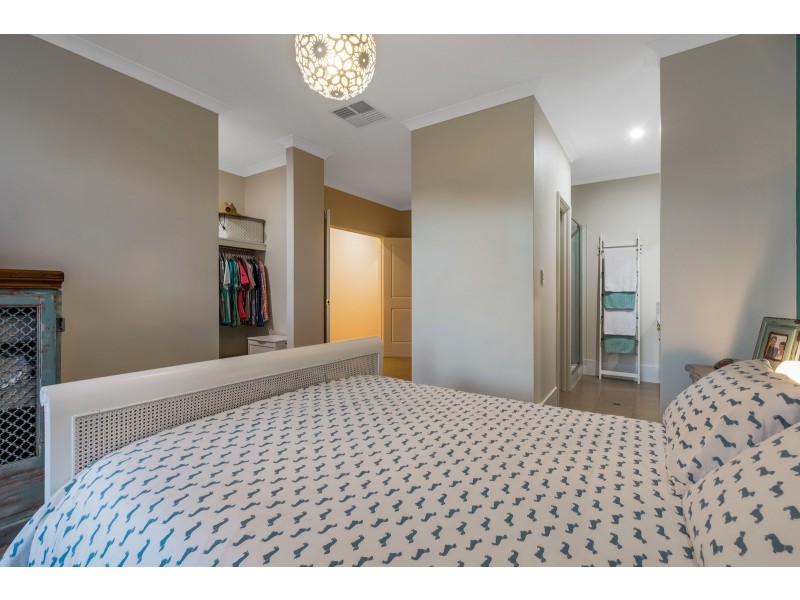 102 Seaside Avenue, Yanchep WA 6035