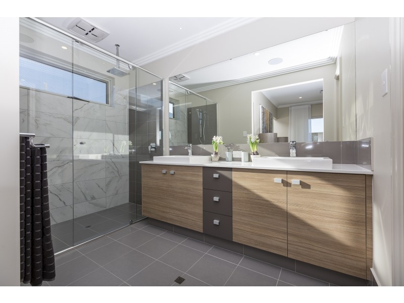 29 Parkside Street, Yanchep WA 6035