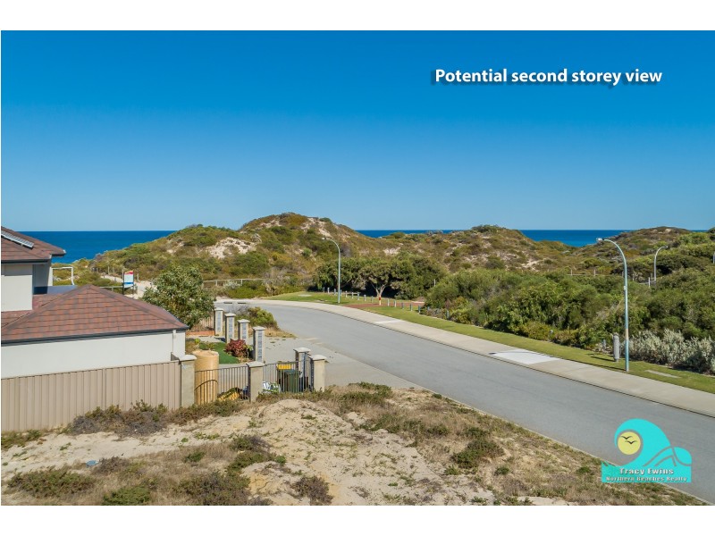 25 Trumpeter Parade, Yanchep WA 6035