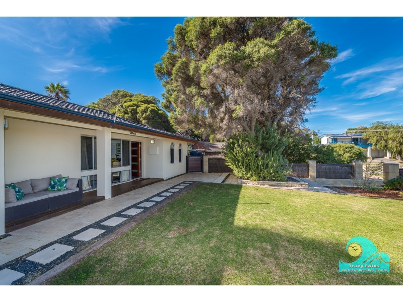 22 Chrisp Place, Yanchep WA 6035