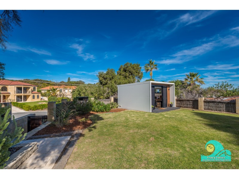 22 Chrisp Place, Yanchep WA 6035