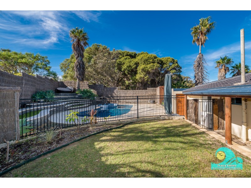 22 Chrisp Place, Yanchep WA 6035
