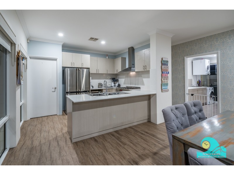 52 Parkland Drive, Yanchep WA 6035