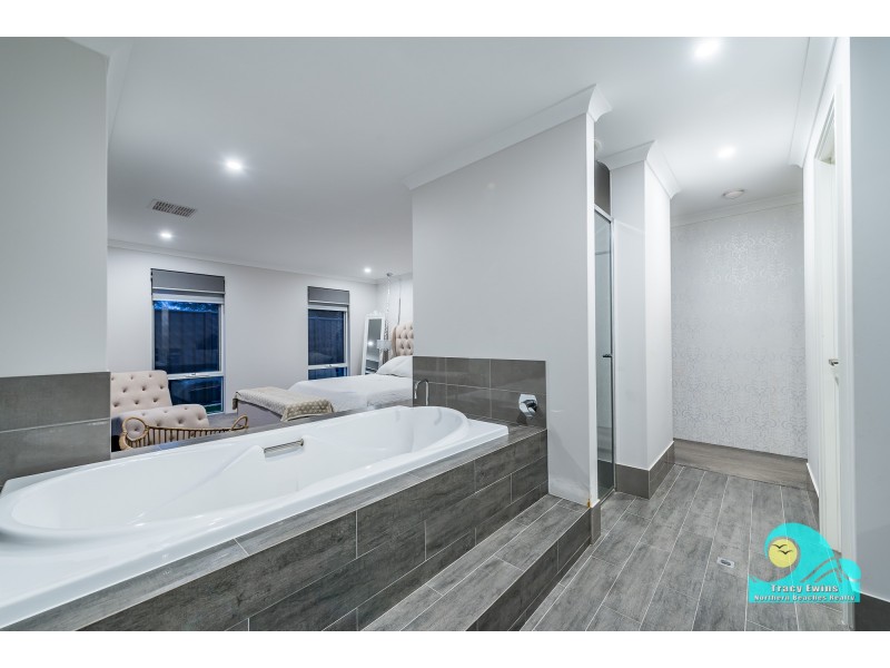 52 Parkland Drive, Yanchep WA 6035