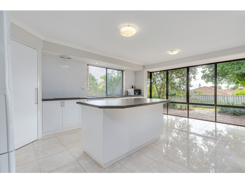 1 Truro Court, Yanchep WA 6035