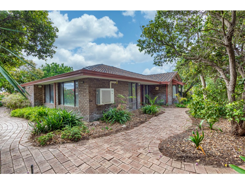 1 Truro Court, Yanchep WA 6035