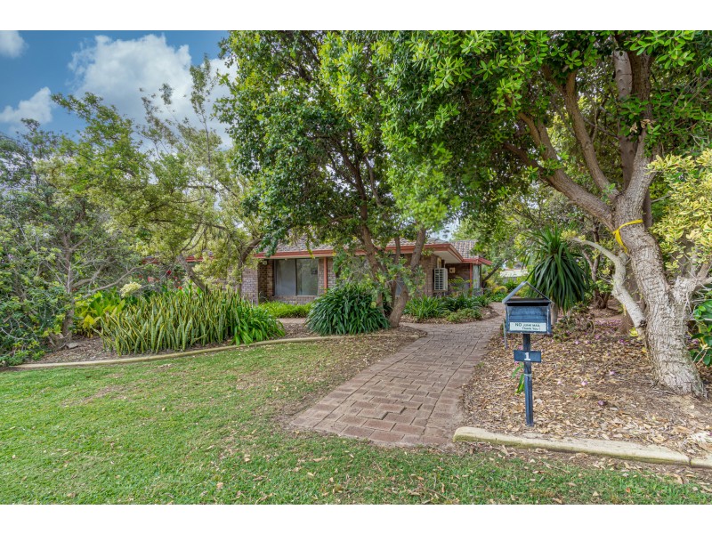 1 Truro Court, Yanchep WA 6035
