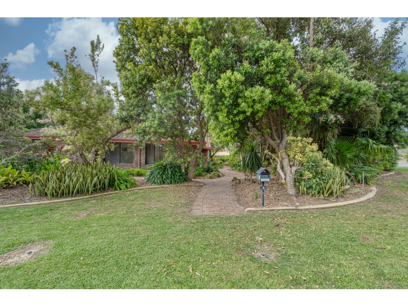 1 Truro Court, Yanchep WA 6035