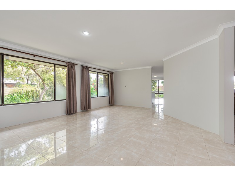 1 Truro Court, Yanchep WA 6035