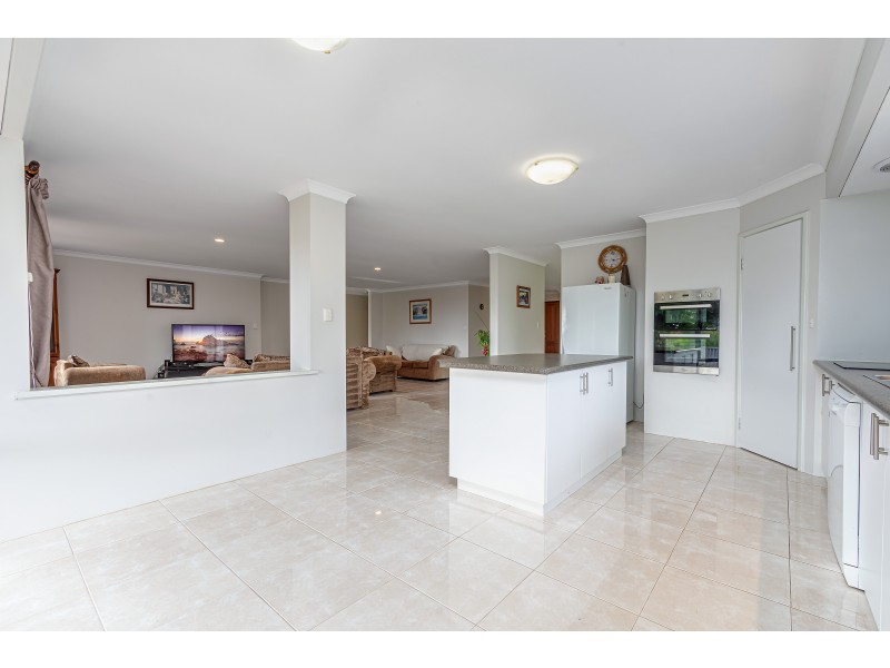 1 Truro Court, Yanchep WA 6035
