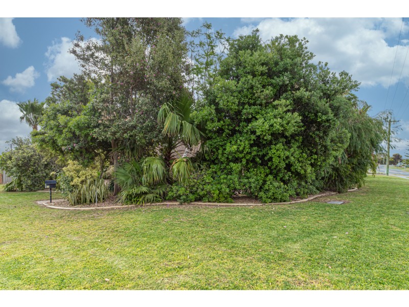 1 Truro Court, Yanchep WA 6035