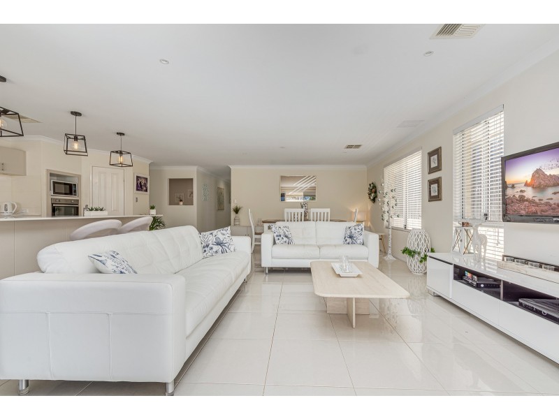 24 Spiral Flag Road, Yanchep WA 6035