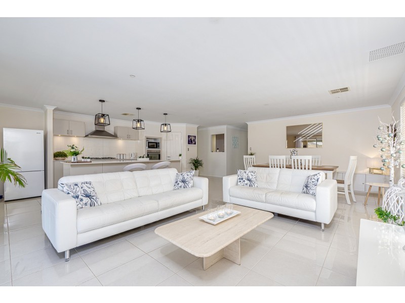 24 Spiral Flag Road, Yanchep WA 6035