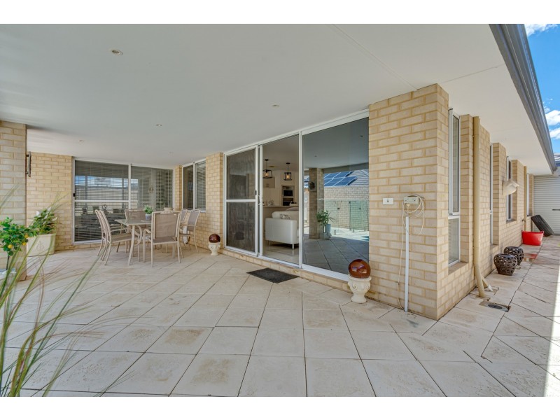 24 Spiral Flag Road, Yanchep WA 6035