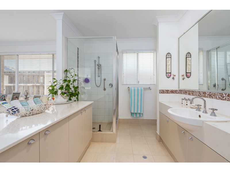 24 Spiral Flag Road, Yanchep WA 6035