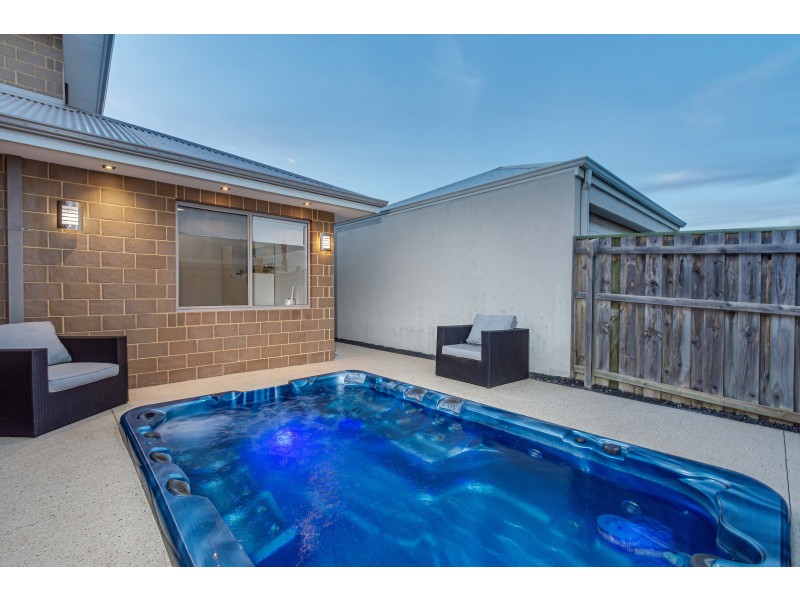 40 Seaside Avenue, Yanchep WA 6035