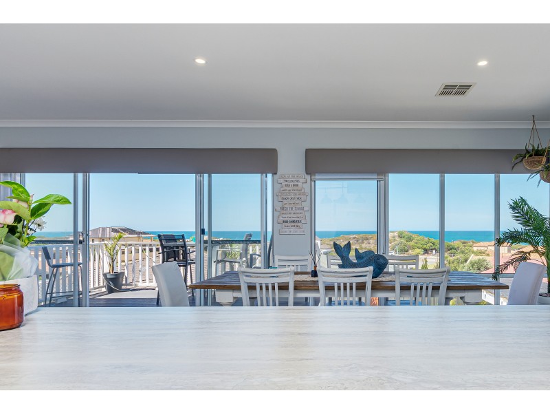 8 Harlequin Way, Yanchep WA 6035