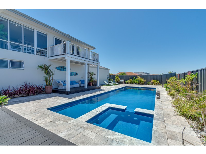 8 Harlequin Way, Yanchep WA 6035