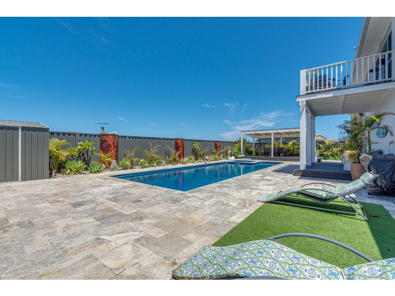 8 Harlequin Way, Yanchep WA 6035