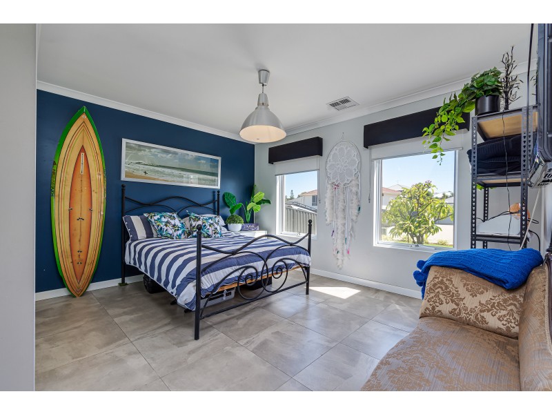 8 Harlequin Way, Yanchep WA 6035