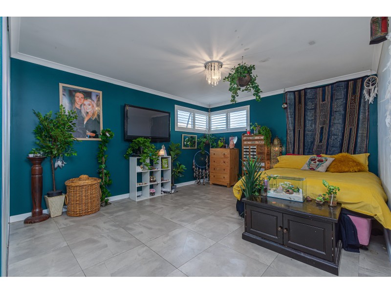 8 Harlequin Way, Yanchep WA 6035