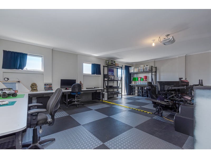 8 Harlequin Way, Yanchep WA 6035