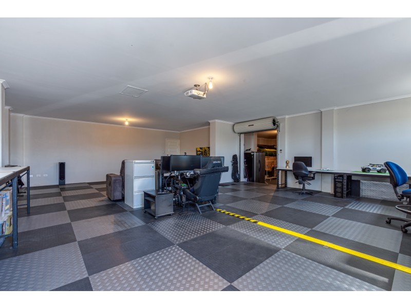 8 Harlequin Way, Yanchep WA 6035