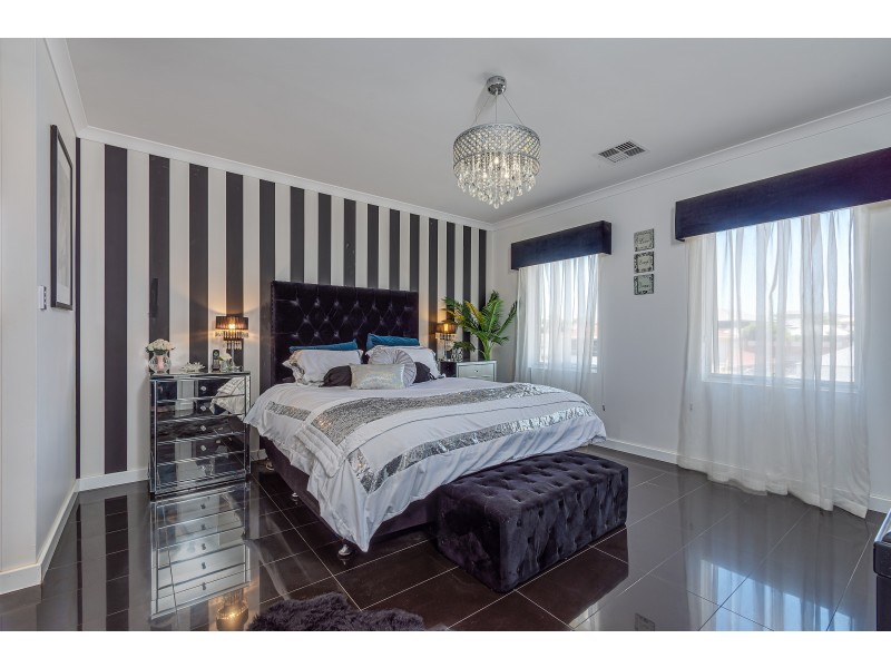 8 Harlequin Way, Yanchep WA 6035