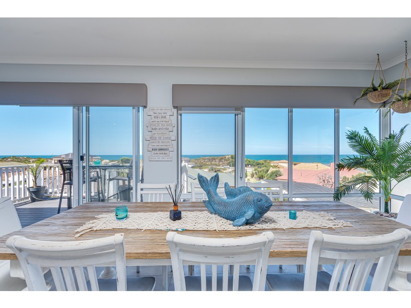 8 Harlequin Way, Yanchep WA 6035