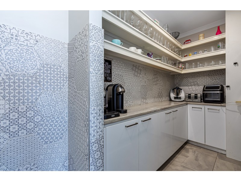 8 Harlequin Way, Yanchep WA 6035