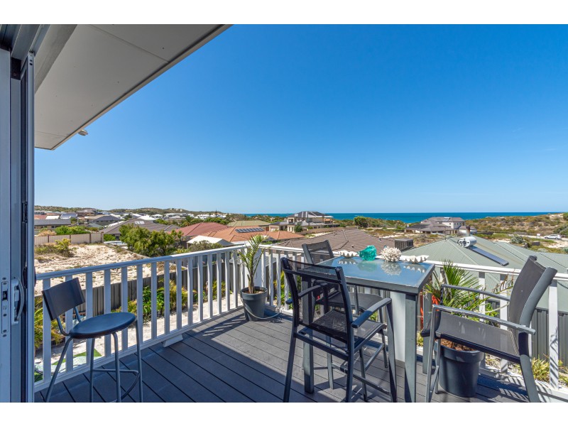 8 Harlequin Way, Yanchep WA 6035